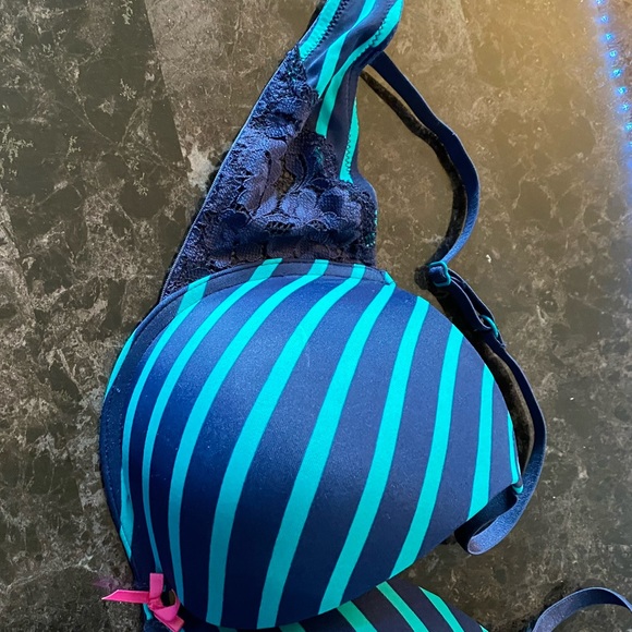 Xhilaration by target plunge push up striped padded bra 36c - Picture 2 of 4